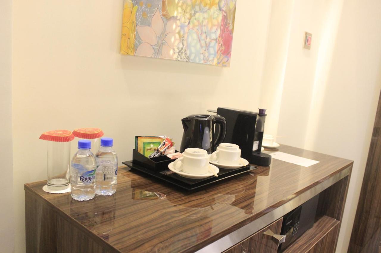 Tio Sea Resort Al Khor Exterior foto A coffee and tea tray in a hotel room
